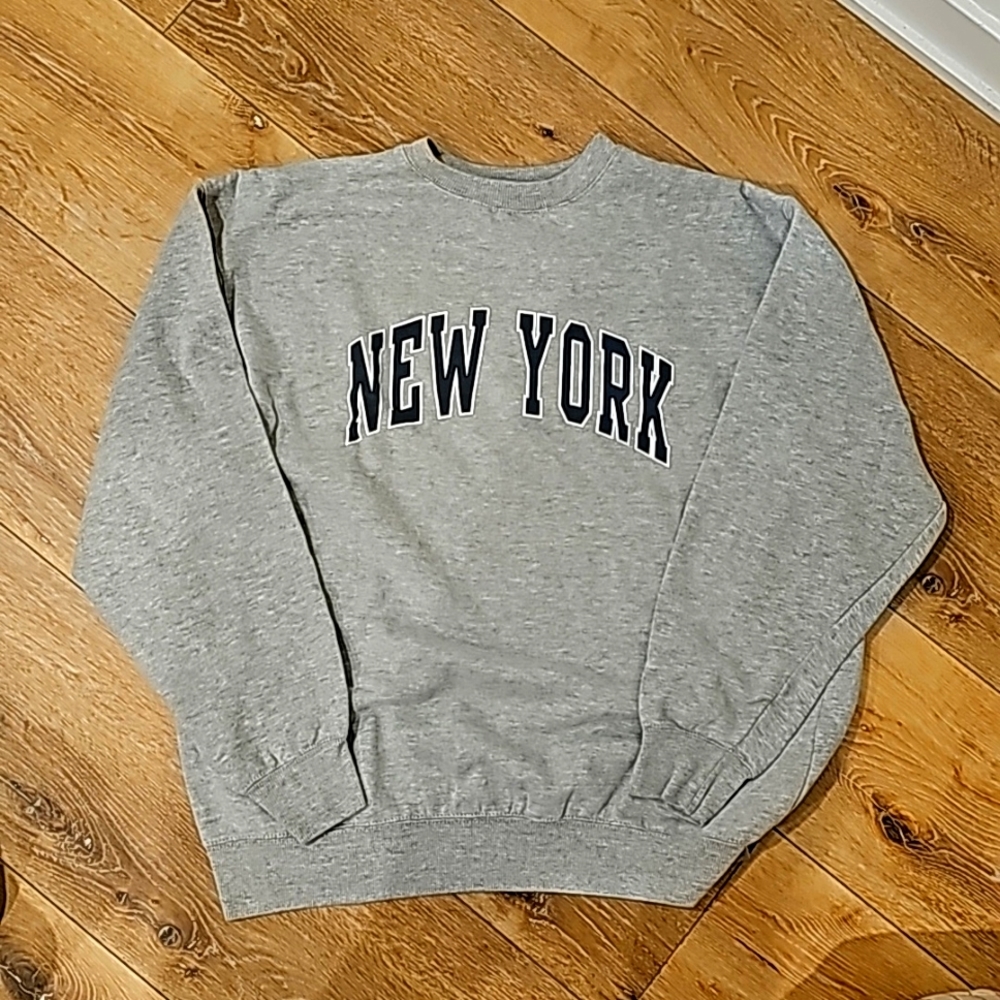 Brandy Melville New York Pullover
